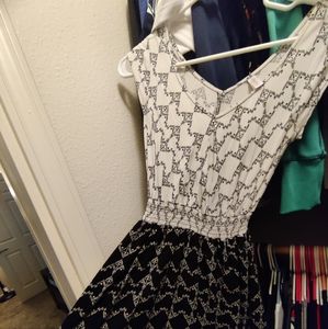 Xhilaration Black and White Small dress